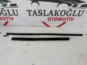 VOLVA S40 SAĞ ARKA KAPI CAM SIYIRIÇI FİTİL İÇ DIŞ