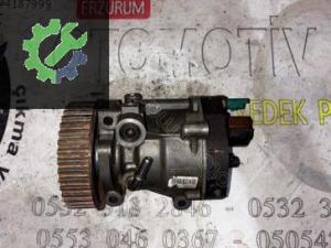 167003374R RENAULT MEGANE SCENİC LAGUNA 1.5 DCI mazot pompası