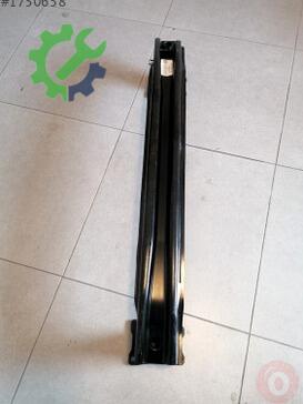 Volkswagen Jetta Tampon Demiri 17A807305E çıkma parça