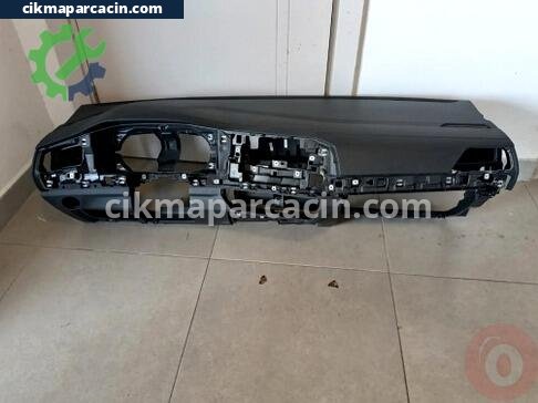 Volkswagen Jetta Torpido çıkma parça