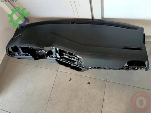 Volkswagen Jetta Torpido 17B857005B çıkma parça