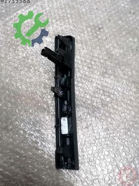 Volkswagen Jetta Tampon Izgara Çıtası 17B858415B çıkma parça