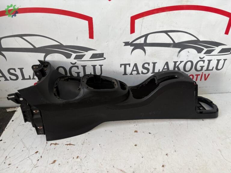 Fiat 500 Orta Konsol çıkma parça