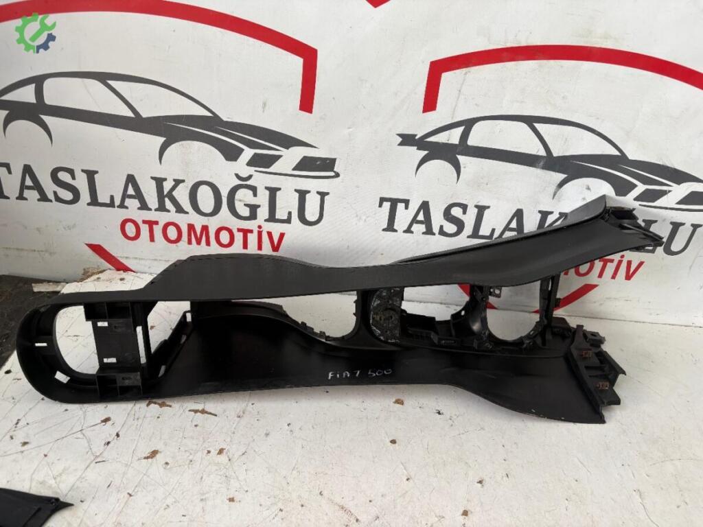 Fiat 500 Orta Konsol çıkma parça