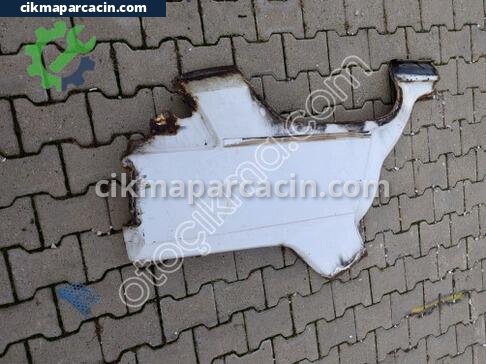 Renault R9 Sol Arka Çamurluk çıkma parça