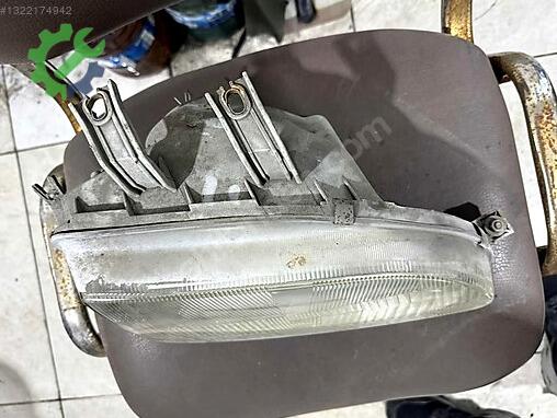 Honda Civic Sağ Ön Far çıkma parça
