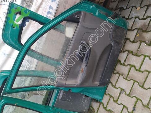Volkswagen Polo Sağ Ön Kapı çıkma parça