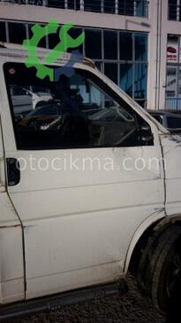 Volkswagen Transporter Sağ Ön Kapı çıkma parça