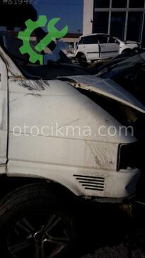 Volkswagen Transporter Sağ Ön Çamurluk çıkma parça