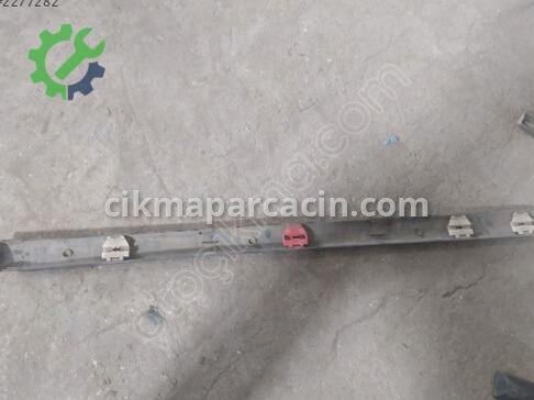 Renault Megane Kapı Çıtası çıkma parça