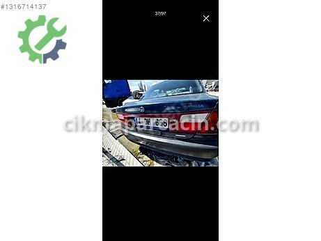 Mazda 323 Bagaj çıkma parça