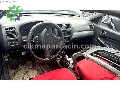 Mazda 323 Bagaj çıkma parça
