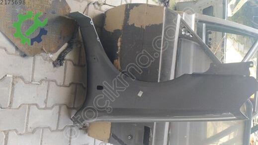 Hyundai Accent Sağ Ön Çamurluk çıkma parça