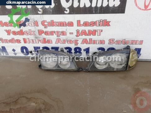 Toyota Corolla Sağ Ön Far çıkma parça