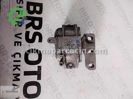 Volkswagen Jetta Motor Takozu & Kulağı çıkma parça