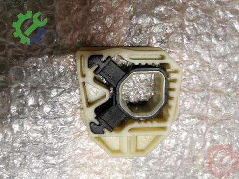 Volkswagen Golf Radyatör 1K0121367G çıkma parça