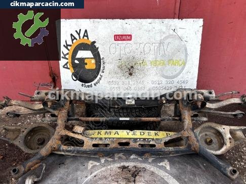 Volkswagen Touran Arka Dingil çıkma parça
