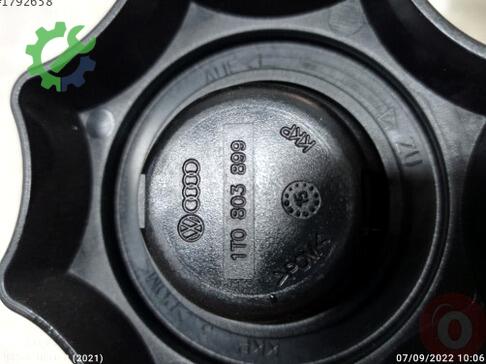 Audi Q7 Bagaj 1K0803899D çıkma parça