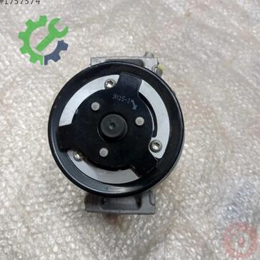 Volkswagen Jetta Klima Kompresörü 1K0820859Q çıkma parça