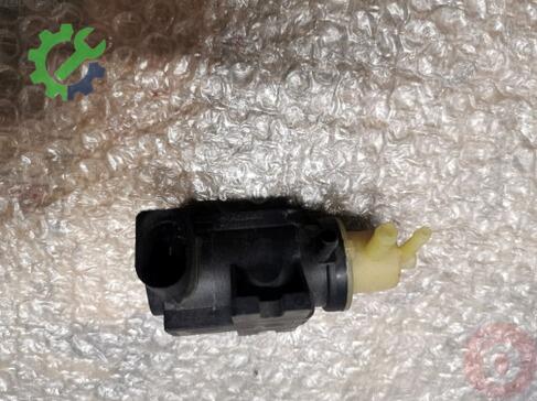 Volkswagen Golf Şarj Dinamosu 1K0906627A çıkma parça