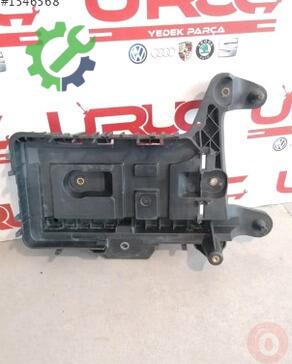Volkswagen Golf Motor Braketi 1K0915333H çıkma parça