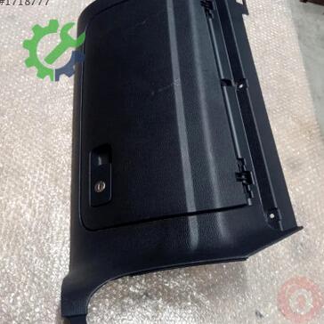 Volkswagen Golf Torpido 1K1857290E çıkma parça