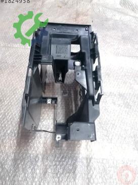 Volkswagen Jetta Orta Konsol 1K5864251C çıkma parça