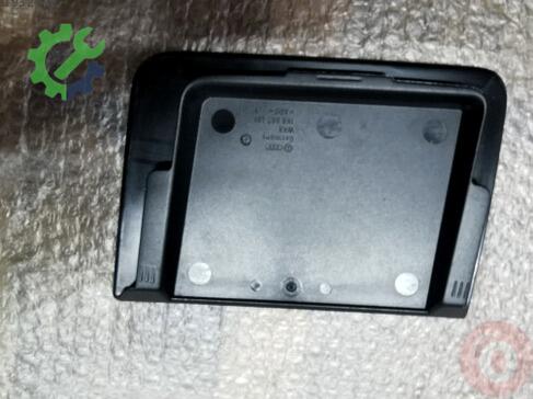 Volkswagen Golf Bagaj 1K6867461 çıkma parça