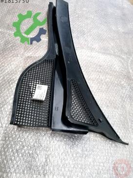 Volkswagen Scirocco Ön Cam Izgarası 1K8819404D çıkma parça
