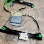 Volkswagen Golf Orijinal Çıkma Cam Motoru 1K8837461G
