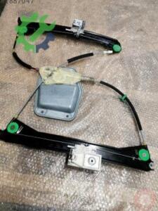 Volkswagen Golf Orijinal Çıkma Cam Motoru 1K8837461G