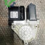 Volkswagen Golf Orijinal Çıkma Cam Motoru 1Q0959701H
