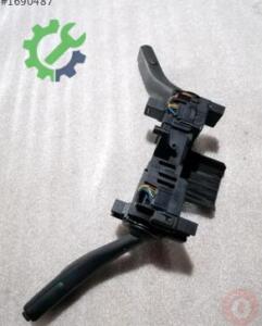 Çıkma Volkswagen Polo Sinyal Kolu 1S0953503P