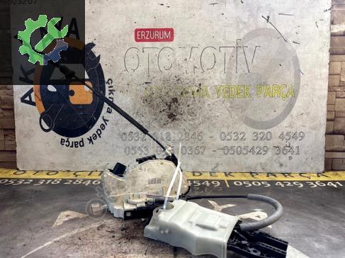 Skoda Fabia Sağ Arka Kapı Kilidi çıkma parça