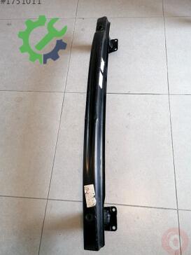 Volkswagen Touran Tampon Demiri 1T0807630 çıkma parça