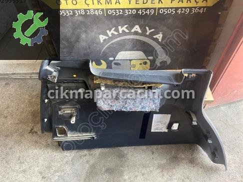 Volkswagen Touran Sağ Yan Panel 1T0867036D çıkma parça