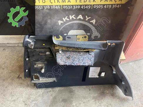 Volkswagen Touran Sağ Yan Panel 1T0867036D çıkma parça