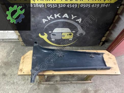 Volkswagen Touran Orta Direk Kaplaması 1T0867297E çıkma parça