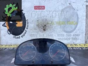 1T0920872A VW TOURAN TDI Kilometre Saati 2003-10