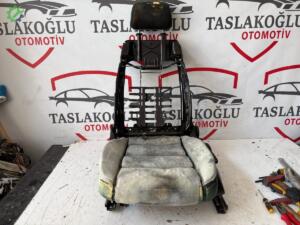 AUDİ A4 ÖN SOL KOLTUK İSKELETİ
