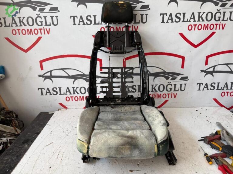Audi A4 Sol Koltuk çıkma parça