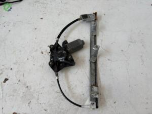 ALFA ROMEO 156 SAĞ ÖN KAPI CAM KRİKOSU