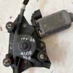 ALFA ROMEO 156 SAĞ ÖN KAPI CAM KRİKOSU