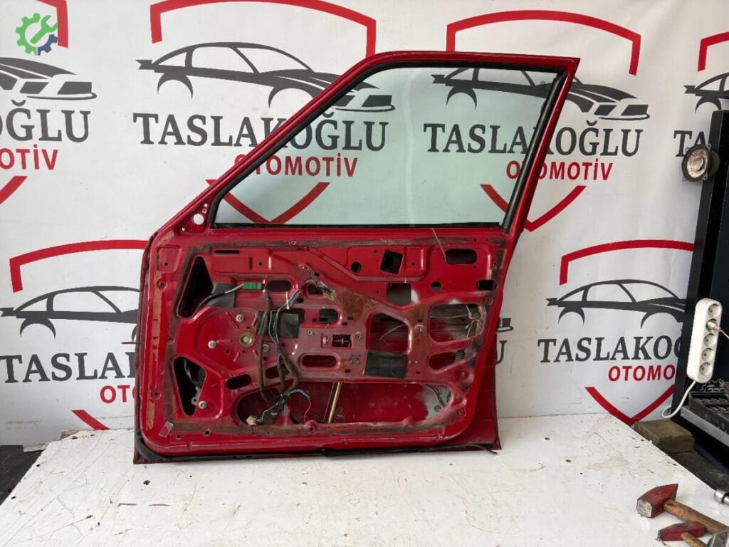 Alfa Romeo 33 Sağ Ön Kapı çıkma parça