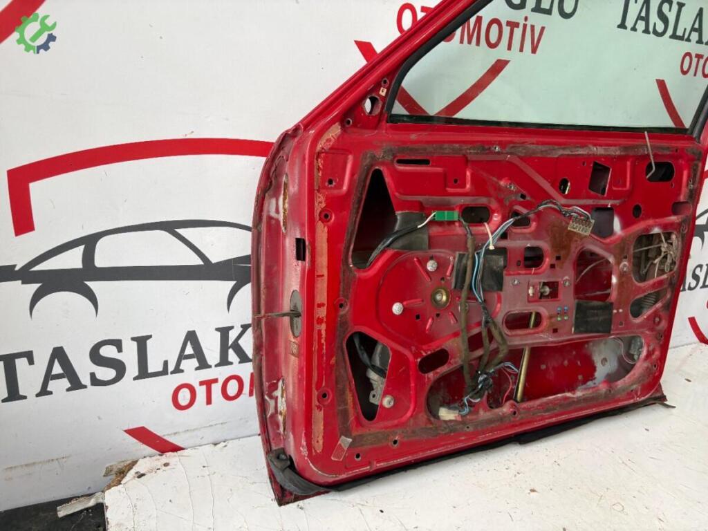 Alfa Romeo 33 Sağ Ön Kapı çıkma parça