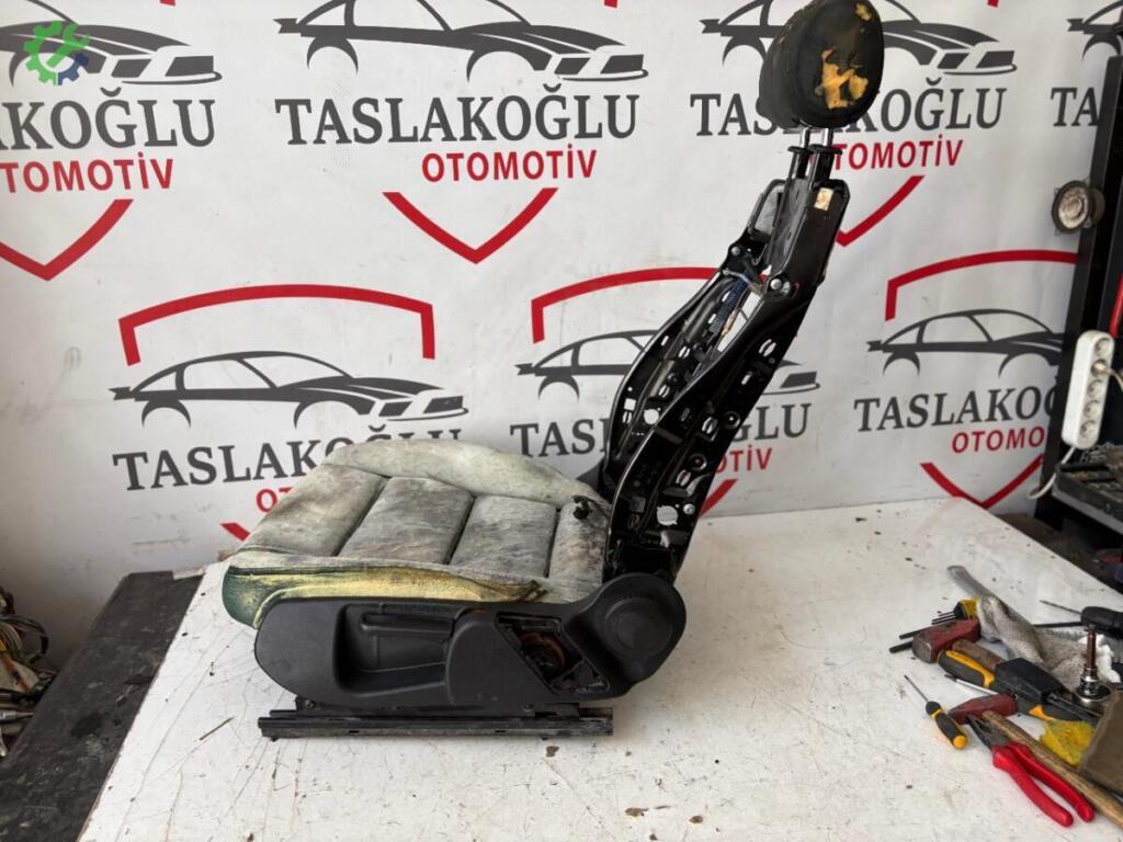 Audi A4 Sol Koltuk çıkma parça