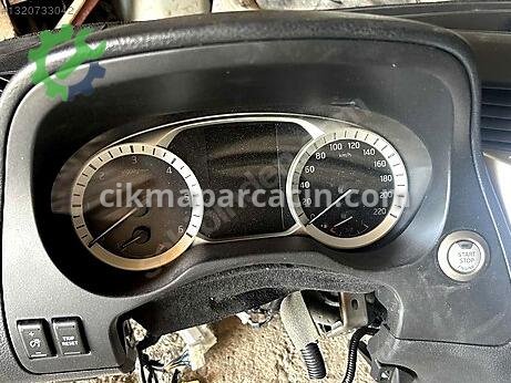 Nissan Navara Gösterge Paneli çıkma parça