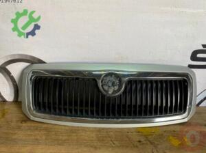 2000-2004 SKODA FABİA ORJİNAL ÇIKMA ÖN PANJUR