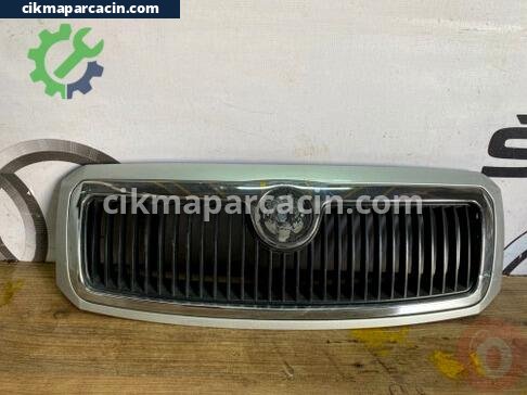 Skoda Fabia Ön Panjur çıkma parça