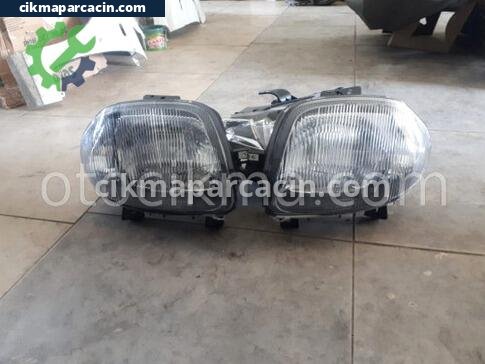 Renault Clio Sağ Ön Far çıkma parça